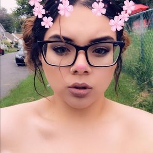 Meet your Posher, Sapphire